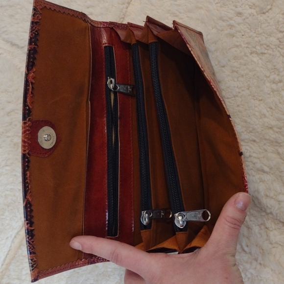 Genuine Hand-Tooled Painted Leather Clutch Wristlet Wallet Tribal Elephant Style - Picture 7 of 15